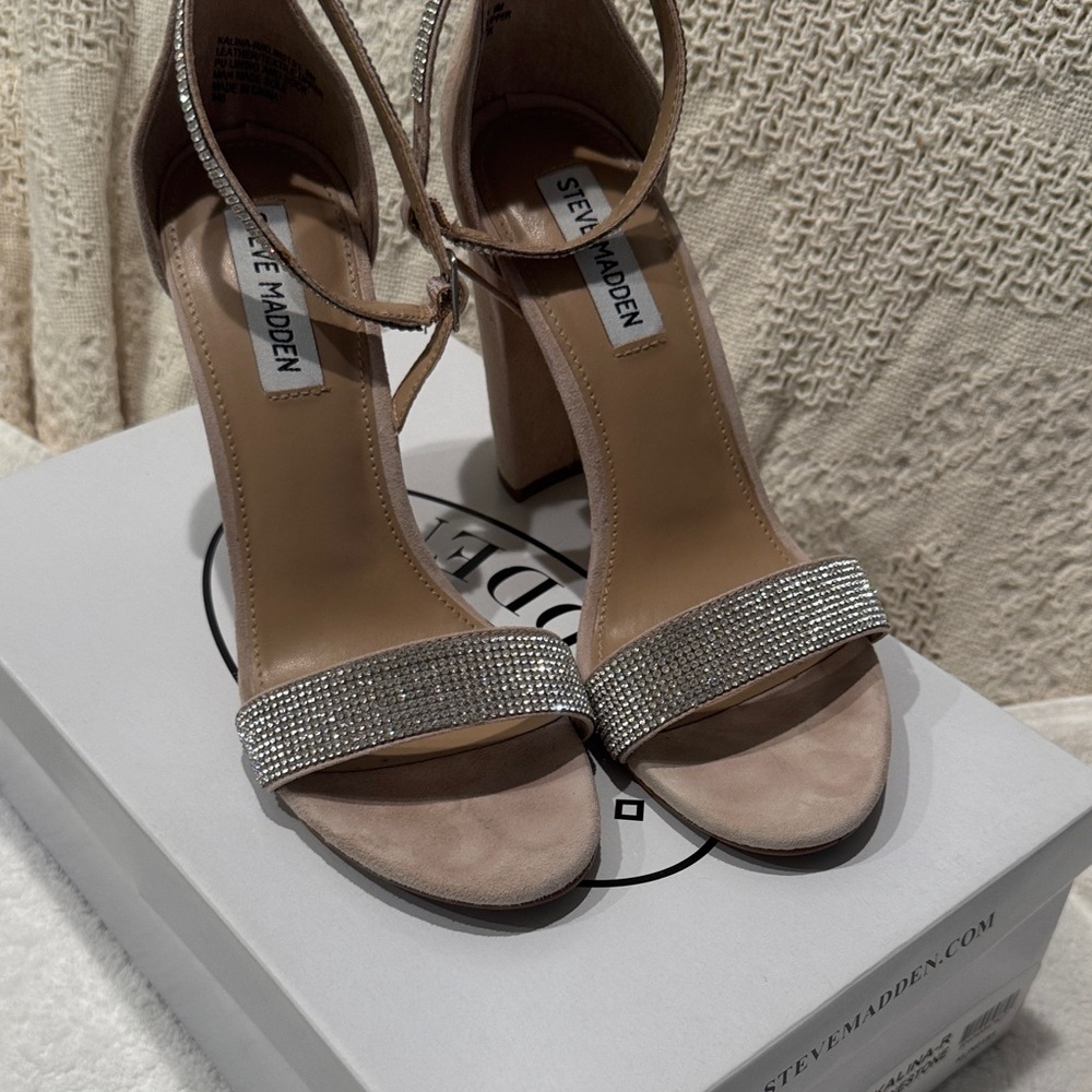 Steve Madden Beige and Silver Block Heels